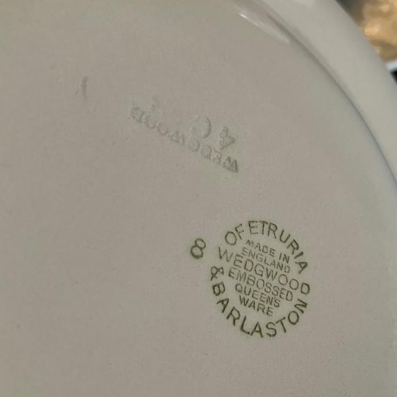 Wedgwood Tea Cup, Saucer and Dessert Plate, Queensware, Vintage Tea Cups - Picture 7 of 8